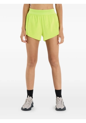 Nike ADV Mid-Rise 3' Brief-Lined running shorts - Yellow