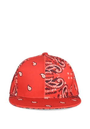 THE WORLD IS YOURS paisley-print baseball cap - Red