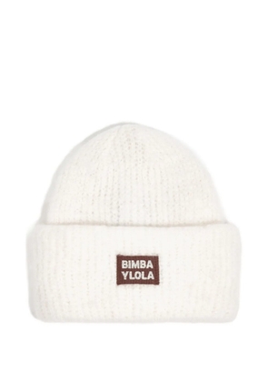 Bimba y Lola logo-patch beanie hat - White
