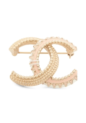 CHANEL Pre-Owned 2018 mark brooch - Gold