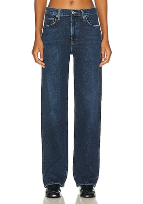 AGOLDE Harper Mid Rise Relaxed Straight Jeans in Tempo - Denim-Dark. Size 24 (also in 25, 27, 28, 29, 30, 31, 33, 34).