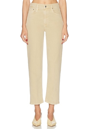 Citizens of Humanity Palma Straight in Hempseed - Tan. Size 26 (also in 27, 30, 31, 32).