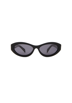 Banbe The Selita Sunglasses in Black.