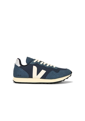 Veja SDU Sneaker in Blue. Size 41. Also in 42, 44.
