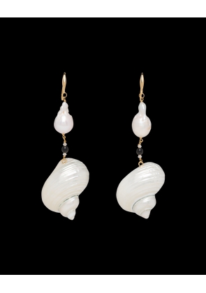 Silver earrings with shells
