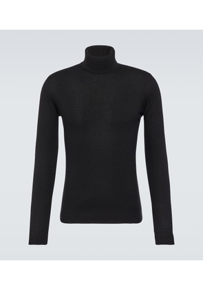 Loro Piana Turtleneck cashmere sweater