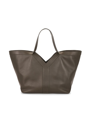 Saint Laurent Y Tote Bag in Light Musk - Brown. Size all.