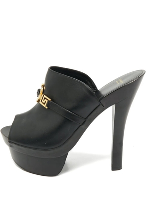 Versace Pre-Owned Insignia leather slide sandals - Black