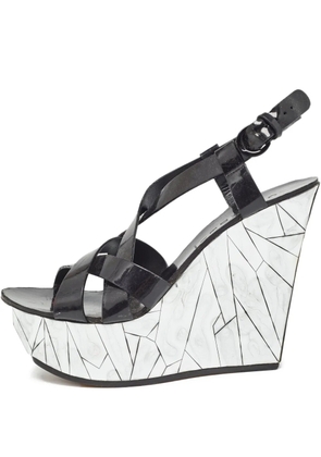 Casadei Vintage pre-owned patent-leather wedge sandals - Black
