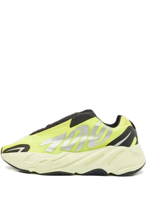 adidas Yeezy Boost 700 MNVN sneakers - Yellow