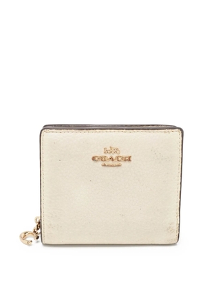 Coach Vintage pre-owned Snap textured zip-around wallet - White