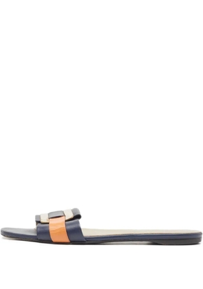 Roger Vivier Vintage colourblock-strap flat sandals - Blue