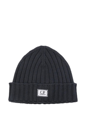 C.P. Company ribbed logo-patch beanie - Grey