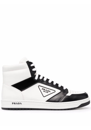 Prada triangle-logo contrast-trim sneakers - White