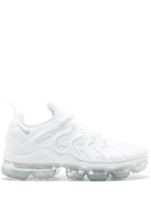 Nike Air Vapormax Plus 'Triple White' sneakers