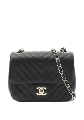 CHANEL Pre-Owned 2017-2018 chevron-design crossbody bag - Black