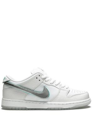 Nike x Diamond Supply Co. SB Dunk Low Pro OG QS 'White' sneakers
