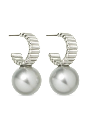 Roxanne Assoulin ribbed-hoop pearl earrings - Silver