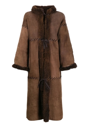 Christian Dior Pre-Owned 1980s sheepskin midi coat - Brown