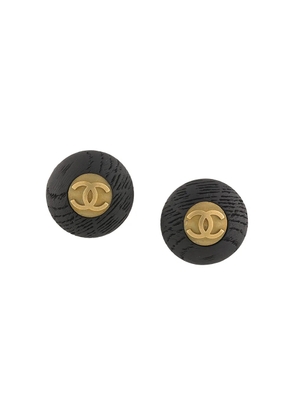 CHANEL Pre-Owned 1994 CC button clip-on earrings - Black