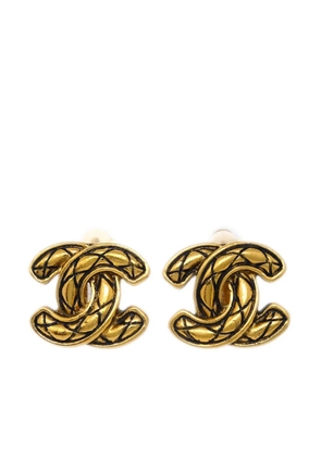 CHANEL Pre-Owned 1990-2000s CC quilted clip-on earrings - Gold