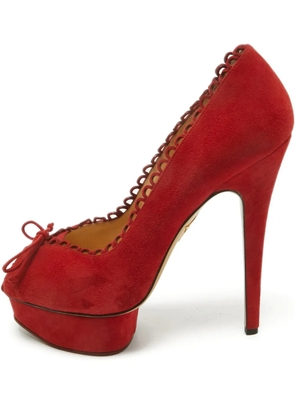 Charlotte Olympia scalloped-trim platform pumps - Red
