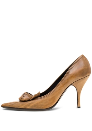 Prada Pre-Owned 100mm floral-appliqué leather pumps - Brown