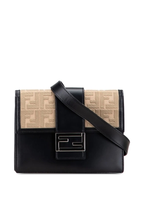 Fendi Pre-Owned 2010-2025 Calfskin and Canvas FF 1974 Flat Baguette crossbody bag - Brown