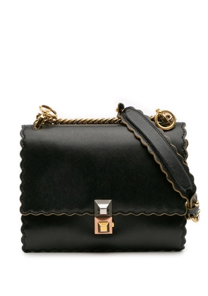 Fendi Pre-Owned 2010-2025 Small Scalloped Leather Kan I crossbody bag - Black