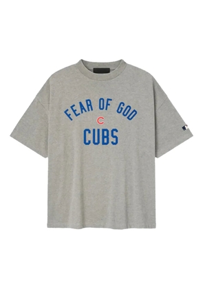 FEAR OF GOD ESSENTIALS Cubs 90s Tee graphic print T-shirt - Grey