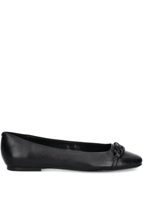 DKNY logo-plaque ballerina shoes - Black