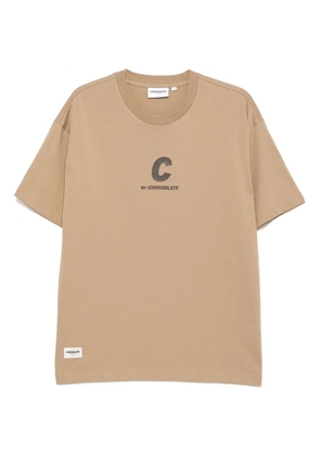 CHOCOOLATE logo-print T-shirt - Neutrals