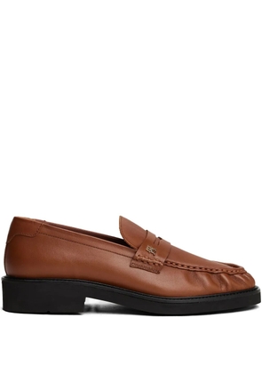Tommy Hilfiger logo-plaque loafers - Brown