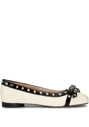 GANNI eyelet-embellishment bow-detail ballet flats - White