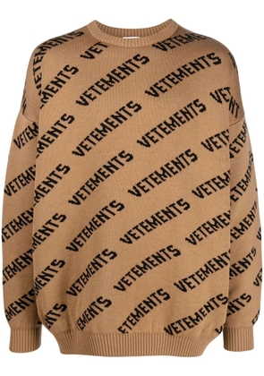 VETEMENTS logo-print intarsia-knit jumper - Brown