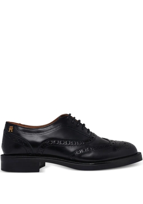 Tommy Hilfiger perforated-detail oxford shoes - Black