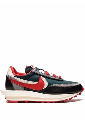 Nike x Undercover x sacai x LDWaffle 'Midnight Spruce University Red' sneakers - Blue