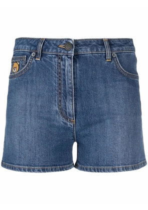 Moschino teddy bear patch denim shorts - Blue