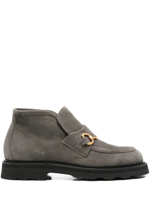 Pomme D´Or chain-embellished boots - Grey