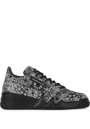 Giuseppe Zanotti paisley print sneakers - Black