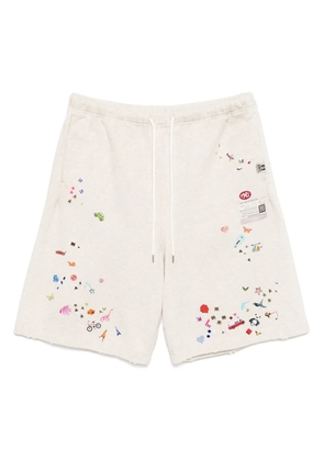 Maison MIHARA YASUHIRO graphic-printed shorts - Neutrals