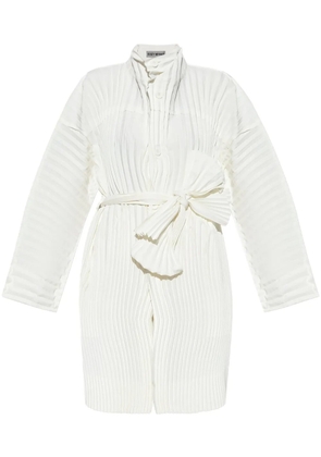 Issey Miyake Wavering Pleats coat - White