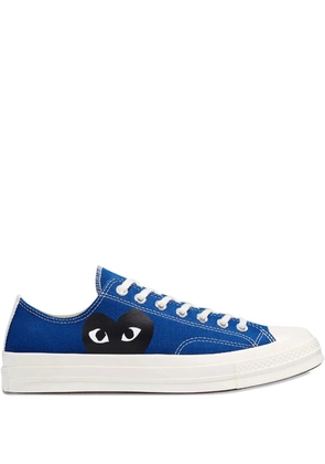 Comme Des Garçons Play x Converse heart-logo sneakers - Blue