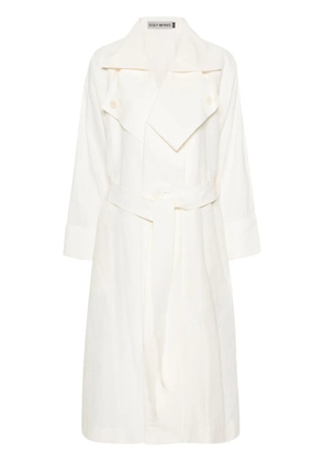 Issey Miyake Shaped Membrane trench coat - White