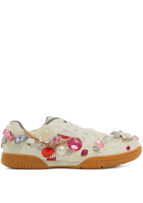 Comme Des Garçons Girl CDG Girl x Mizuno embellished school sneakers - White