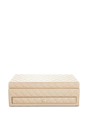 CHANEL Pre-Owned diamond-quilted jewellery box - Neutrals