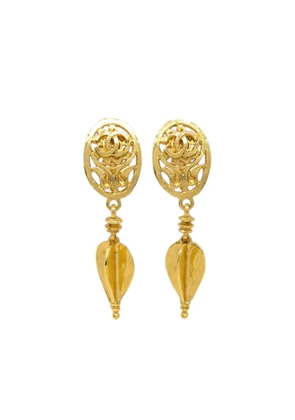 CHANEL Pre-Owned 1995 CC cut-out dangle clip-on earrings - Gold