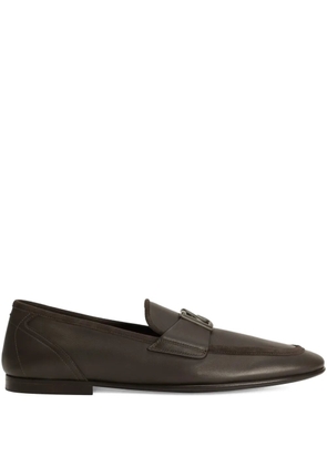 Dolce & Gabbana logo-plaque loafers - Brown