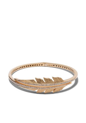 Stephen Webster 18kt yellow gold Magnipheasant pavé diamond open feather bangle