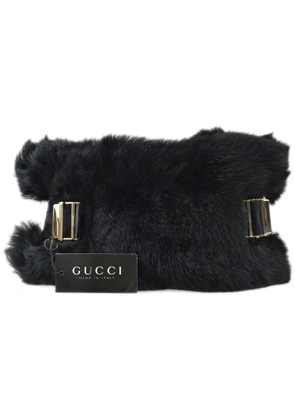 Gucci Pre-Owned 1990-2000s buckled shearling stole - Black
